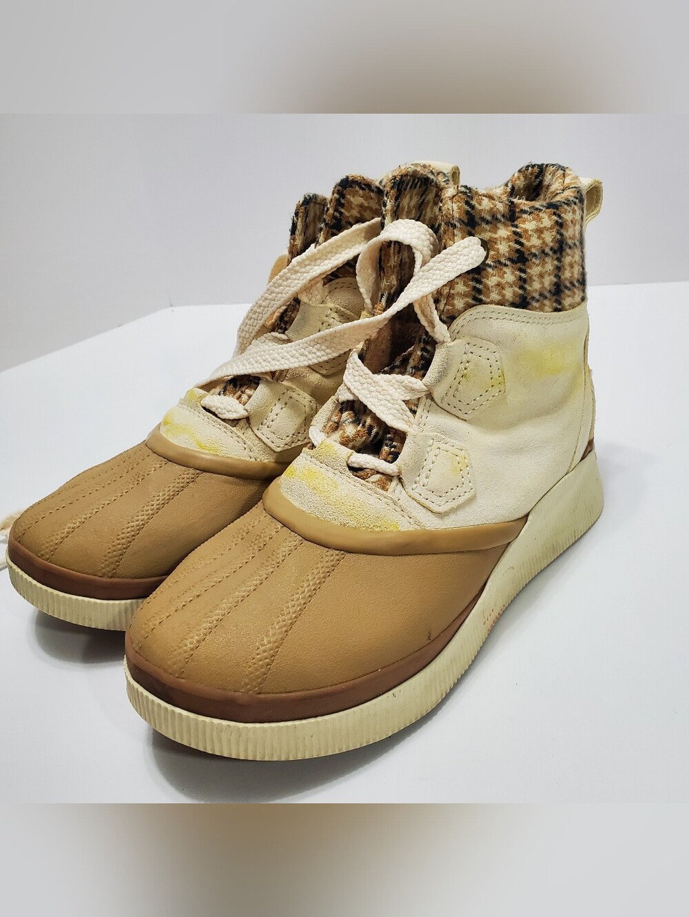 Sorel Women's Winter Boots Size 8 Beige Suede Rubber Waterproof
